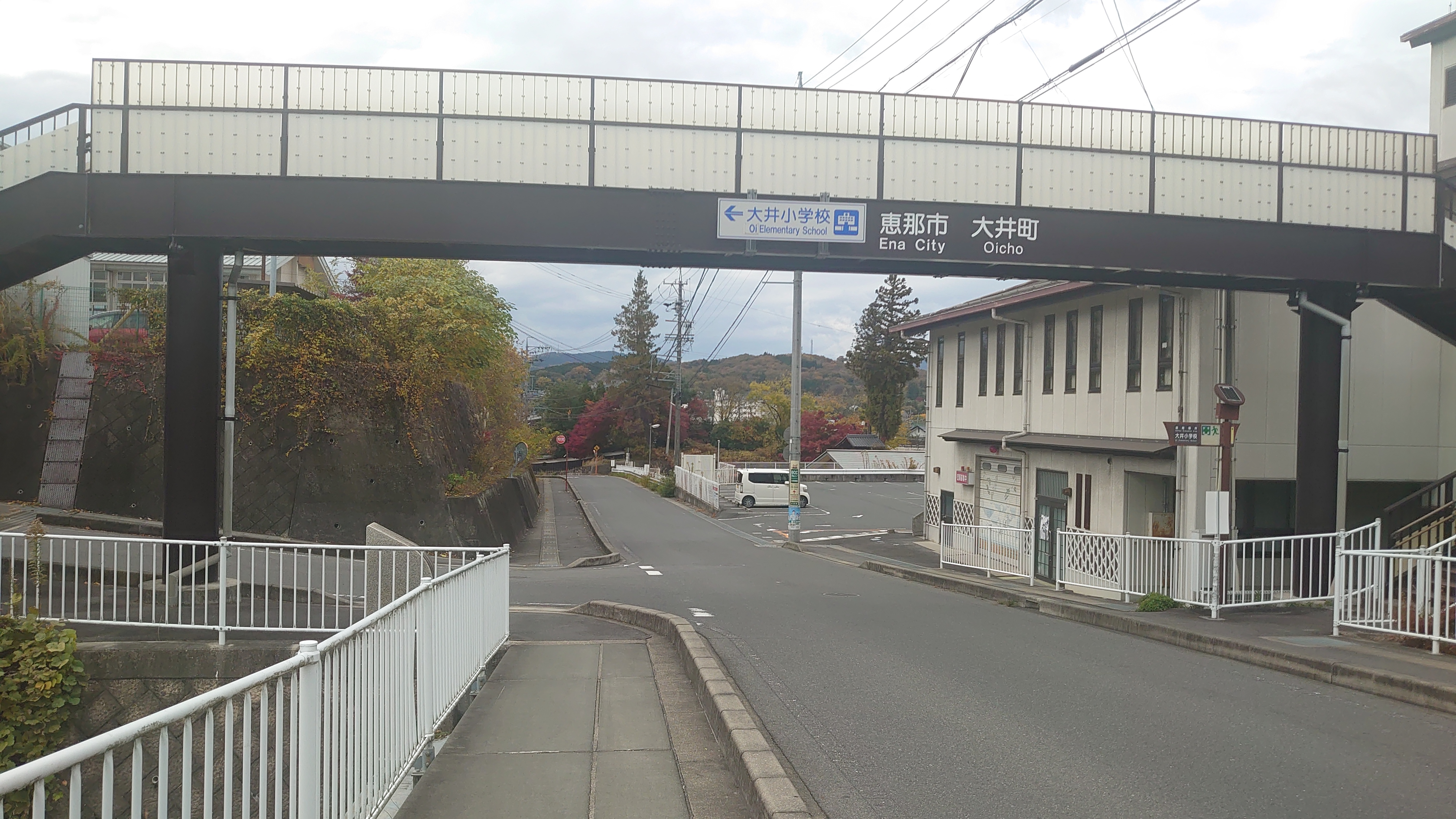 【福女チャレンジ】出発地点の恵那市大井宿コミュニティ消防センター前。走行方向は上です。